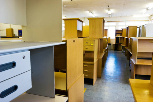 Minimalism and Secondhand Office Furniture: Transforming Perth Workspaces